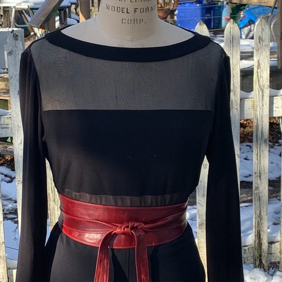 💗 HOST PICK 💗   Joseph Ribkoff Black/Nude Stretchy Top - Picture 2 of 13